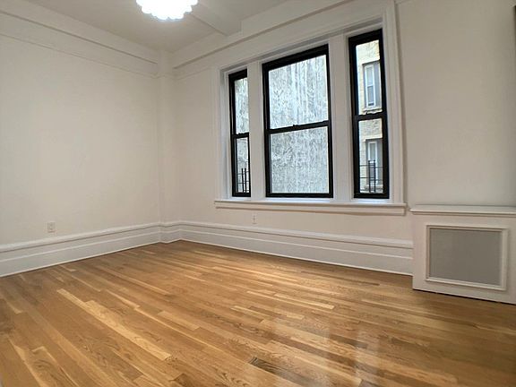 5th image of 150 W 80th St APT 4A
