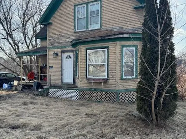 110 Commercial Street, Hartland, ME 04943