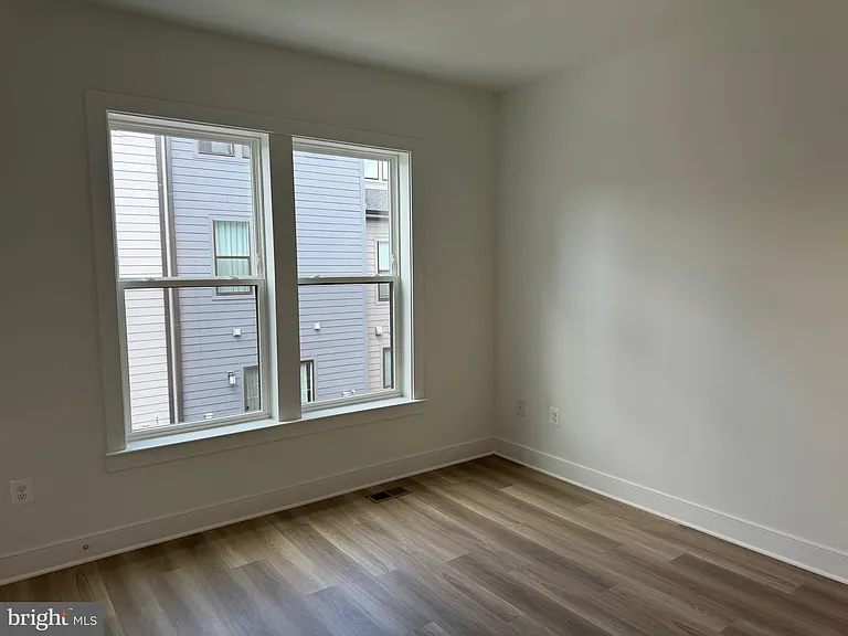831 King Farm Blvd — Photo 24