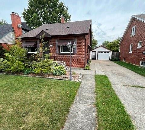 2nd image of 73 Phyllis Ave