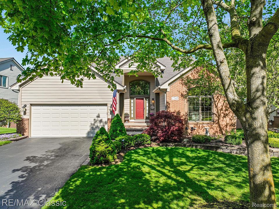 1st image of 17645 Lake View Cir