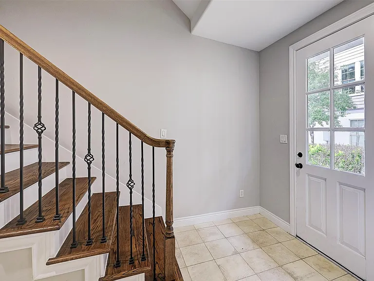 3245 Maxroy St — Photo 30