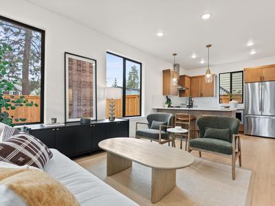 129 NW Broadway St, Bend, OR, 97703