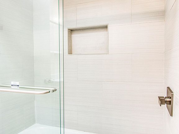 5th image of 6621 Amposta Dr APT B