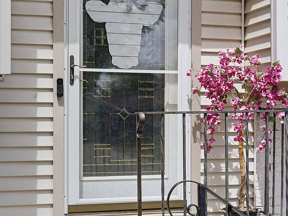 4th image of 6130 W Beal Cir