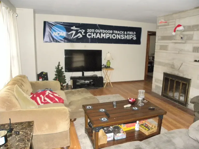 2206 N Fritz Dr — Photo 5