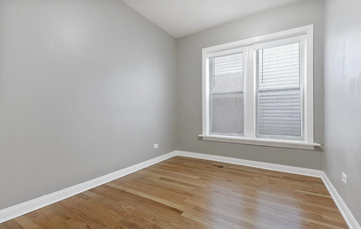 2 bed, 960 sqft, $1,450 — Photo 3