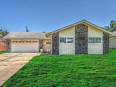 3 bed, 1140 sqft, $1,500 — Photo 1