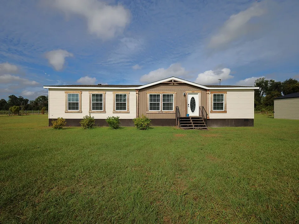 596 S Highway 135