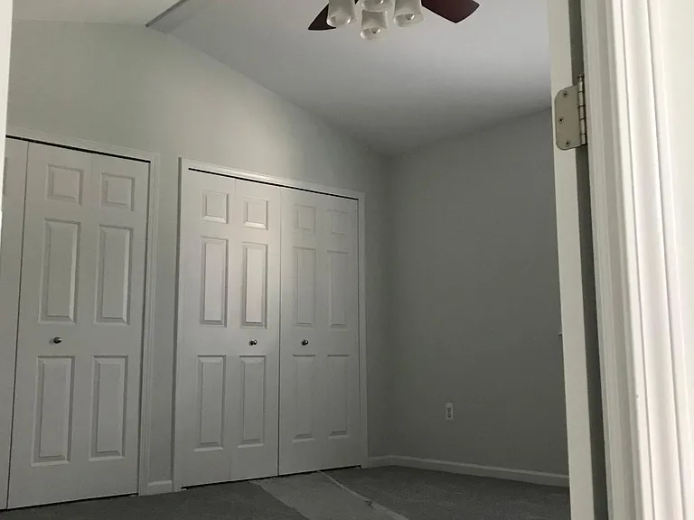 686 Eleven Mile Rd — Photo 9