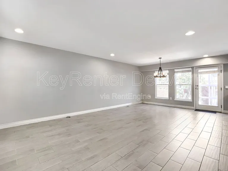 1201 Galapago St #94 — Photo 4