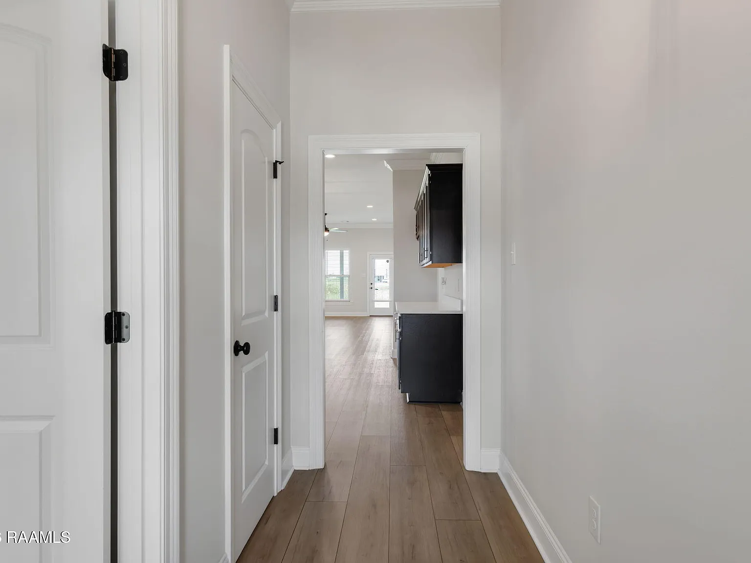 4 bed, 2075 sqft, $2,600 — Photo 3
