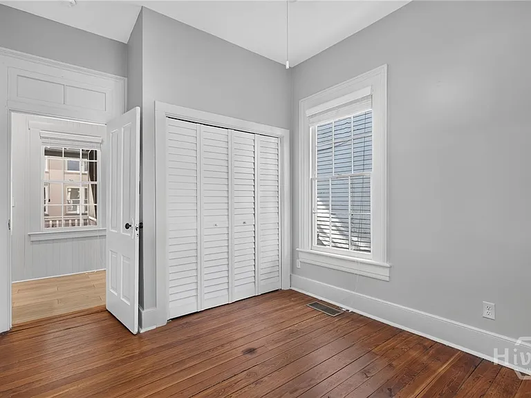 902 Barnard St — Photo 22