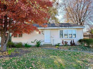 855 W Superior Ave, Jacksonville, IL 62650