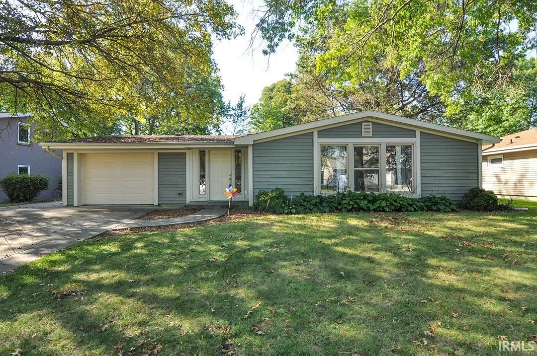 3 bed, 2.0 bath, 1488 sqft, $1,850 — Photo 1