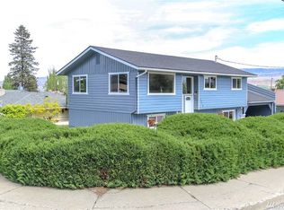 1218 Red Apple Rd, Wenatchee, WA 98801