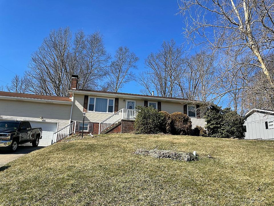 1st image of 71 Brentwood Dr