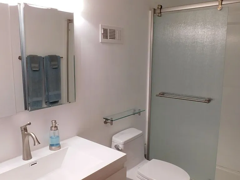 1607 Harbourside Dr — Photo 24