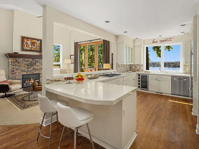 7447 W Mercer Way — Photo 48
