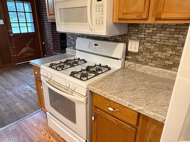 101 McKinley Cir — Photo 9