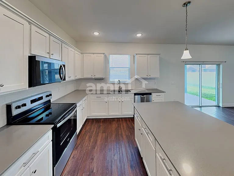 2805 Ponds Trl — Photo 3