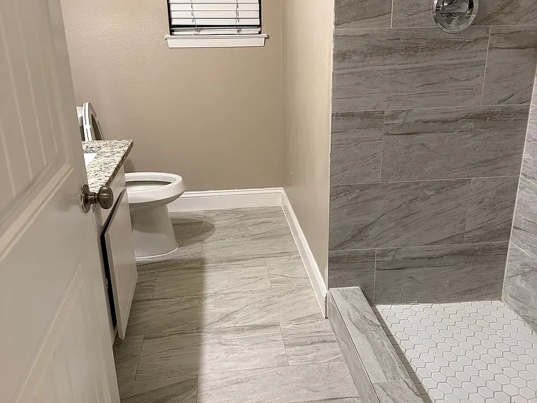1401 Janann Ave — Photo 2