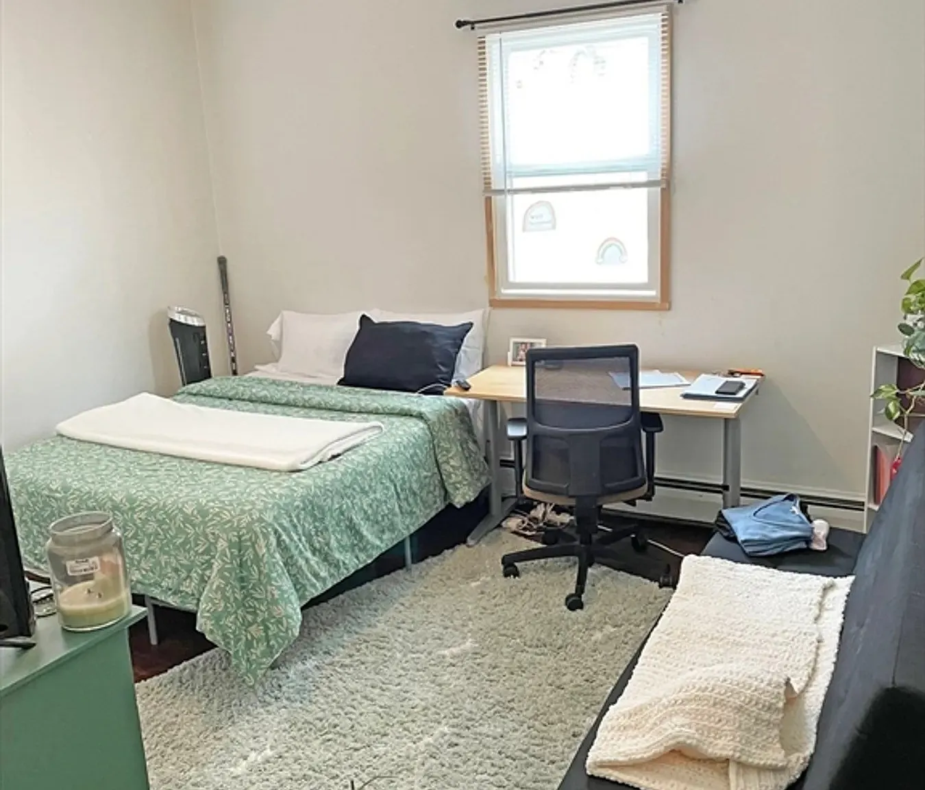 4 bed, 2.0 bath, $3,900 — Photo 1