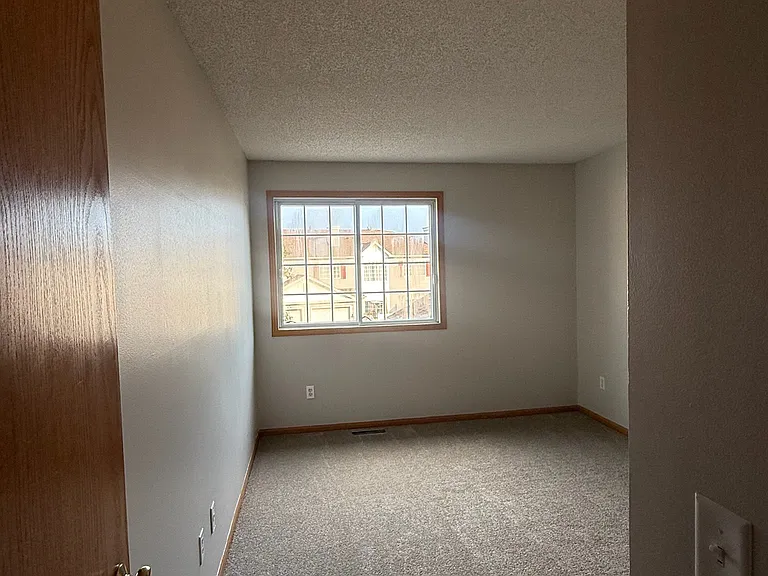 14748 Excelsior Ln — Photo 17