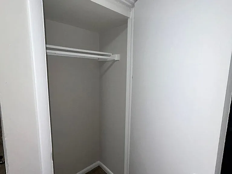 Coventry Court Townhomes — Photo 178