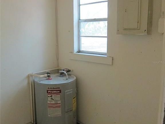 2nd image of 206 NE 7th Pl #A
