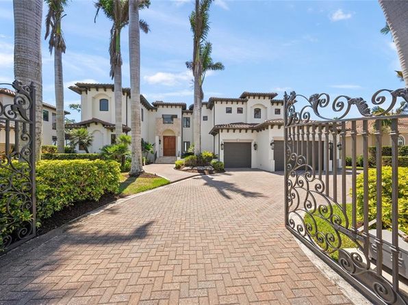 5830 Jamila River Dr, Venice, FL 34293