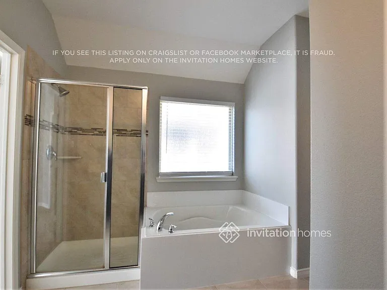 724 Lake Sierra Way — Photo 16