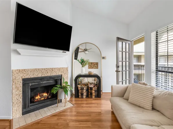 4800 W Lovers Ln APT 312, Dallas, TX 75209
