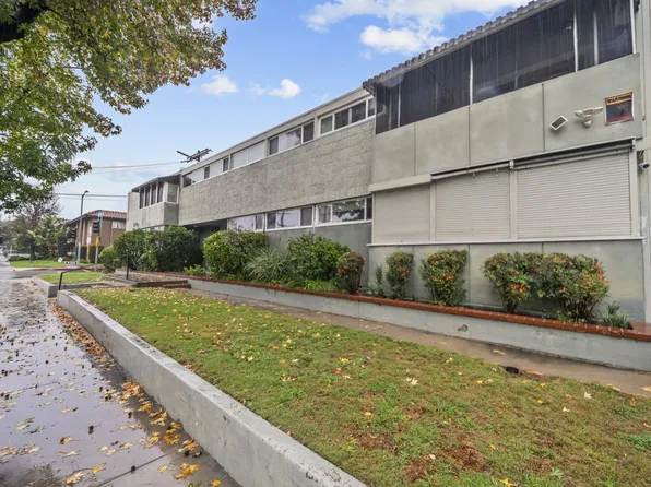 6160 Whitsett Ave APT 8, North Hollywood, CA 91606