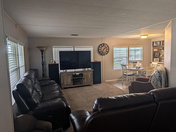 4th image of 32 Manor Drive