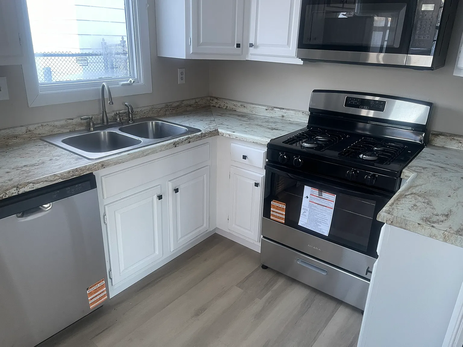3 bed, 1500 sqft, $2,200 — Photo 3
