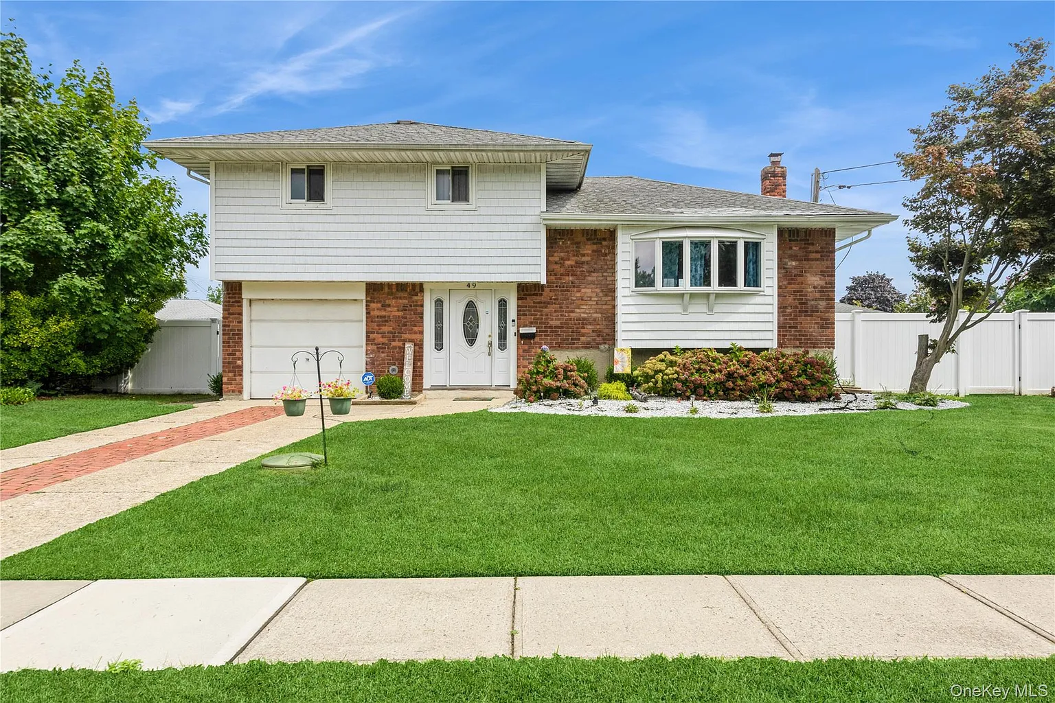 49 Eddie Avenue photo 1