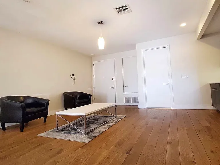 170 Suydam St #2F — Photo 3