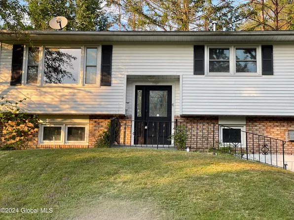 6 Pleasant Street, East Greenbush, NY 12061