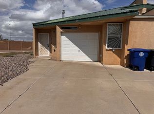 5615 Del Oeste Rd NW, Albuquerque, NM 87105
