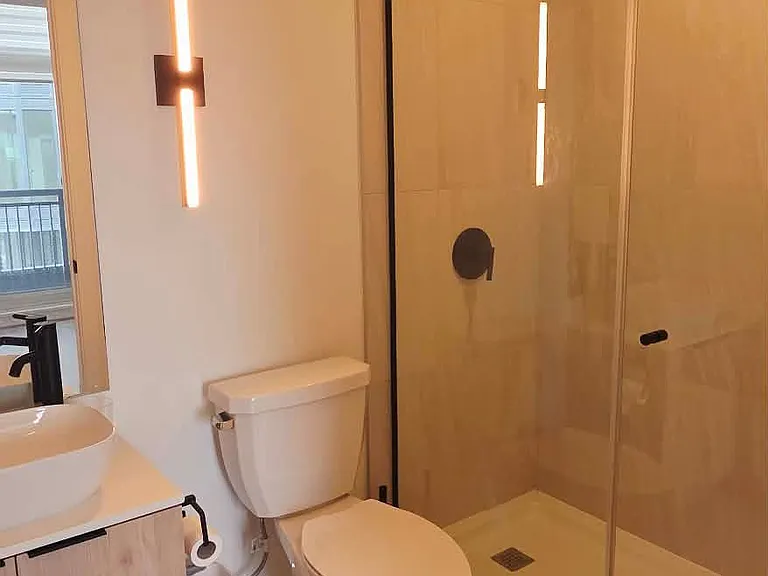 1185 Dupont St #904 — Photo 14