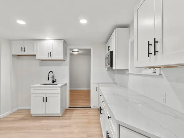 206 Prospect St #B, Willimantic, CT 06226