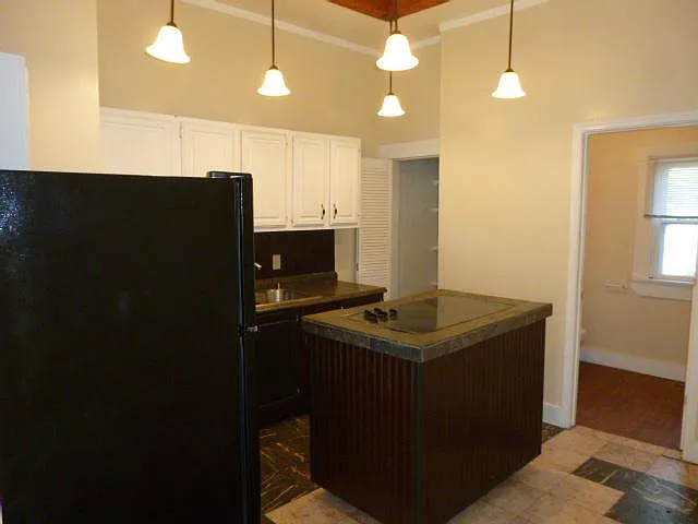 416 S Adams St — Photo 7