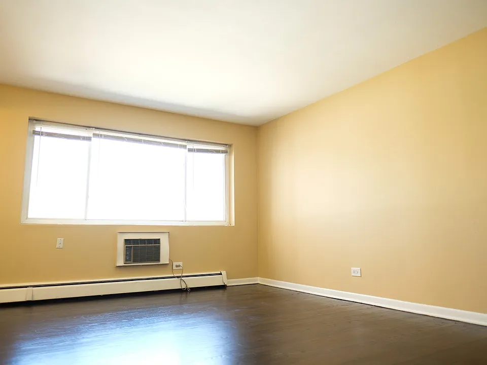 7120 N Sheridan Rd #318