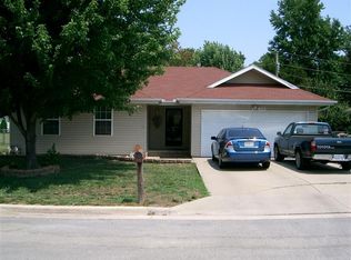 111 W Fox Terrace Cir, Nixa, MO 65714