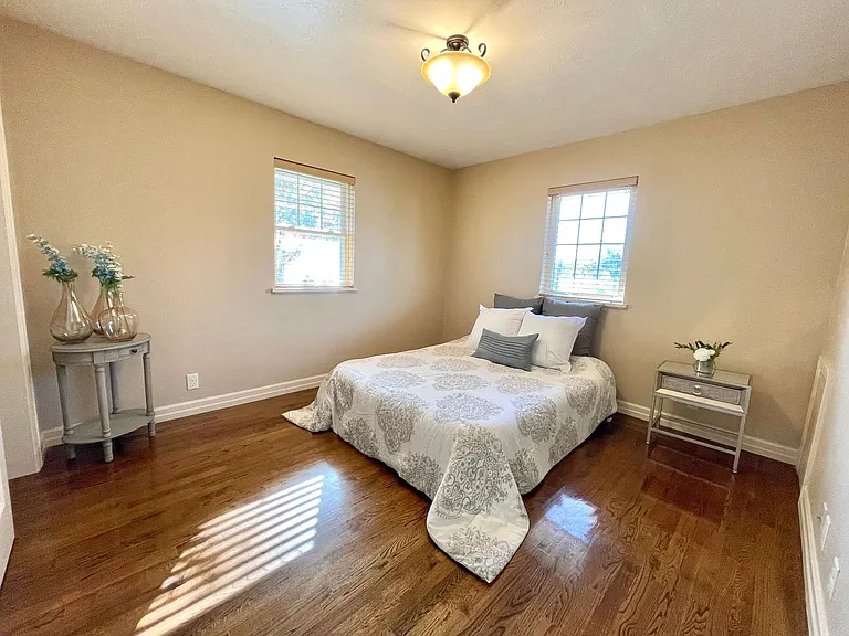 603 S 35th Ave — Photo 9