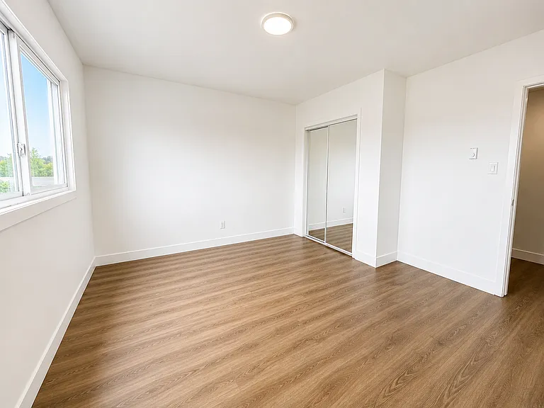66 Willow Rd — Photo 8