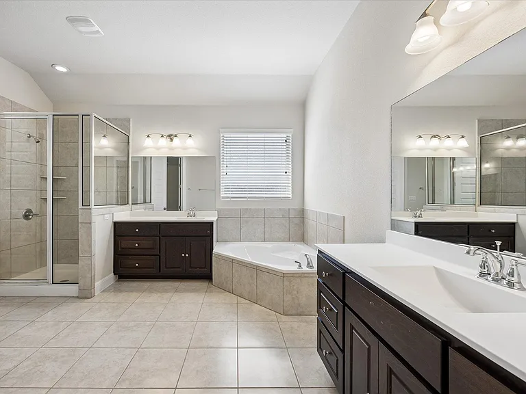 365 Arapaho Dr — Photo 4