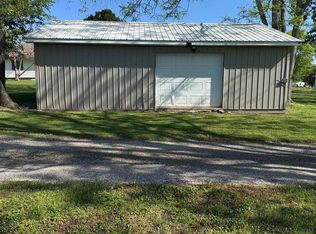 911 S Illinois St, Bicknell, IN 47512