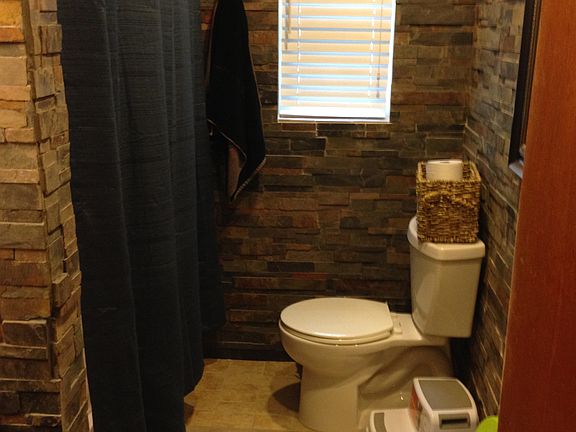 4th image of 1146 Arlingwood Ave